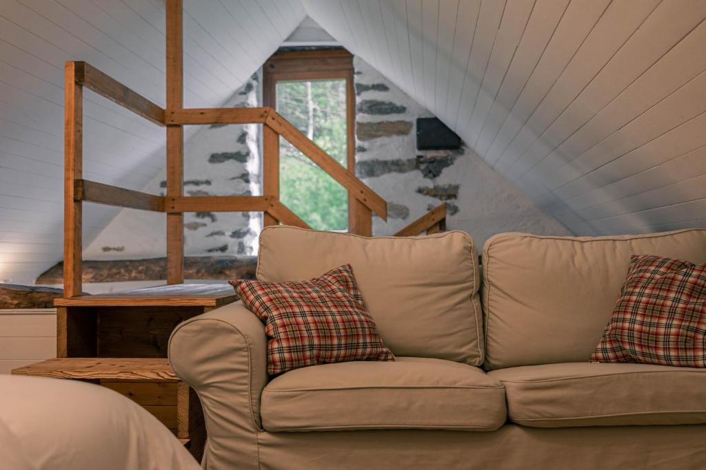 Posezení v ubytování Verzasca Lodge Carlotta
