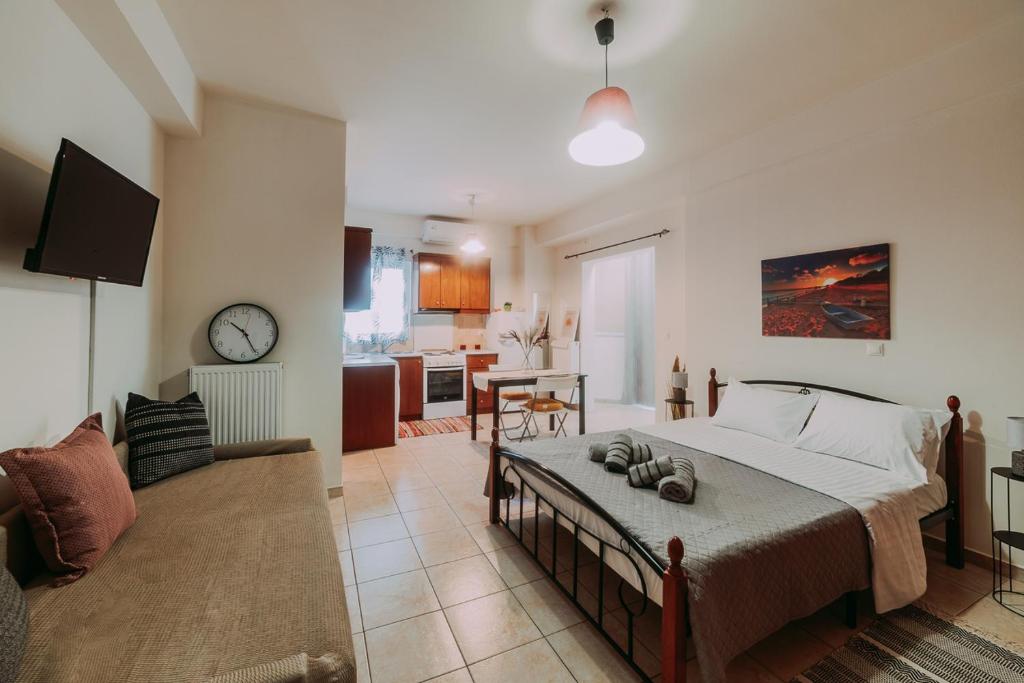 House in the center, Kalamata (updated prices 2024)