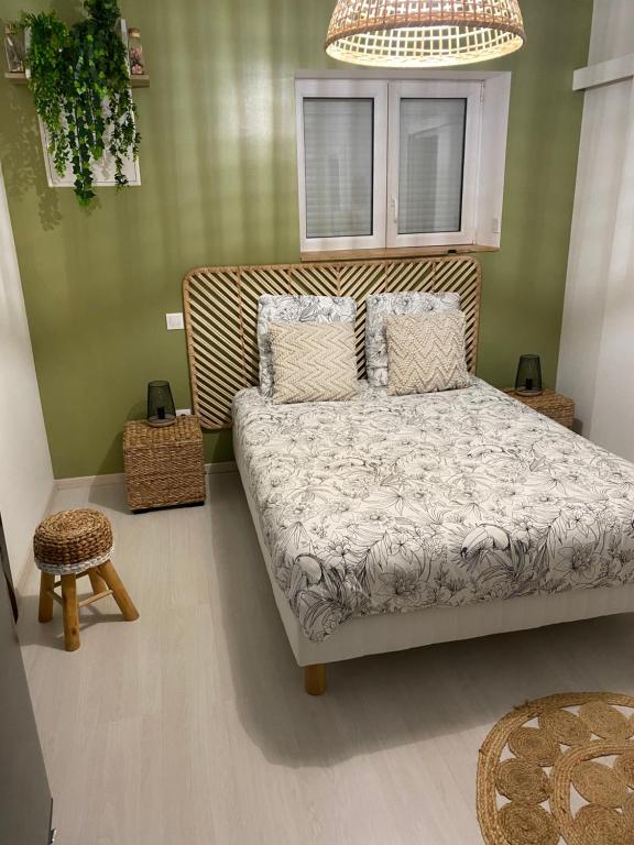 Postel nebo postele na pokoji v ubytování Belle chambre indépendante