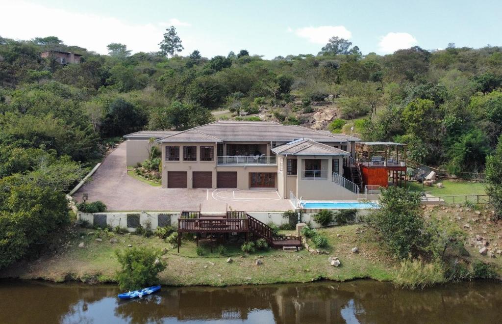 21 Wildfig- Live with Nature with Power Backup - Housity