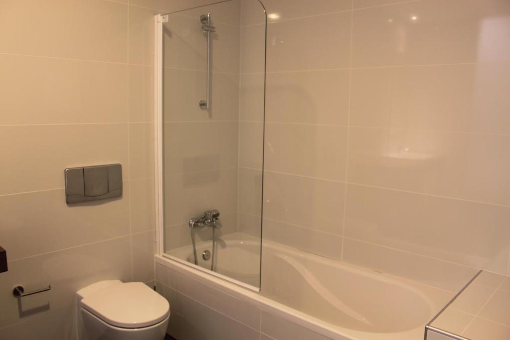 Koupelna v ubytování Lazza Hotel