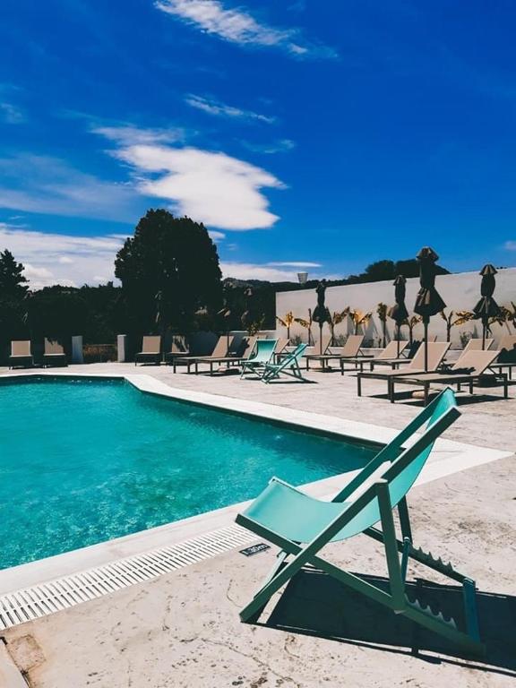 Bazén v ubytovaní FRESH HOTEL FALIRAKI alebo v jeho blízkosti