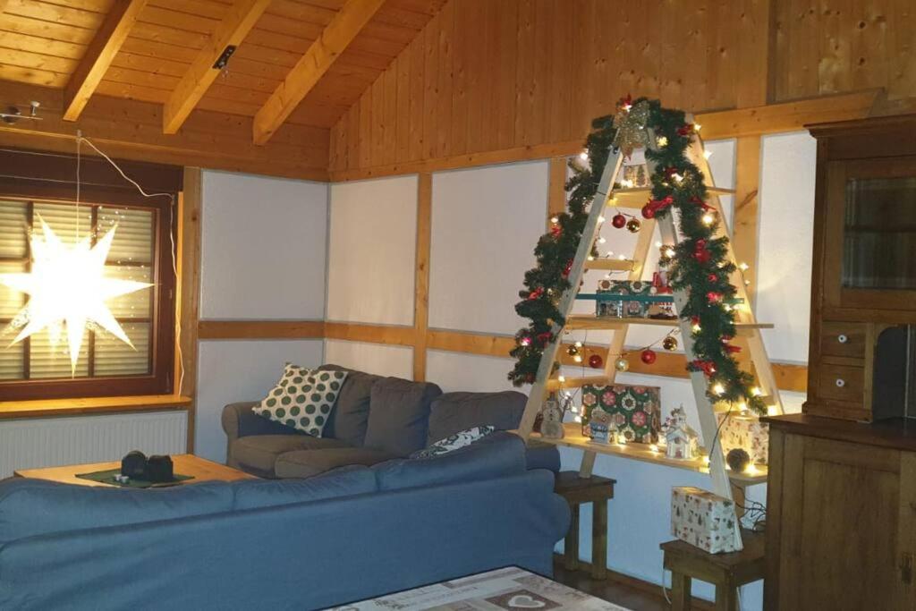Posezení v ubytování Oma Lina Haus - 4 SZ 2 Bäder großer Garten und Infrarot-Sauna