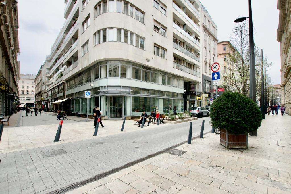 Hostia v ubytovaní Standard Apartment by Hi5 - Petőfi 12