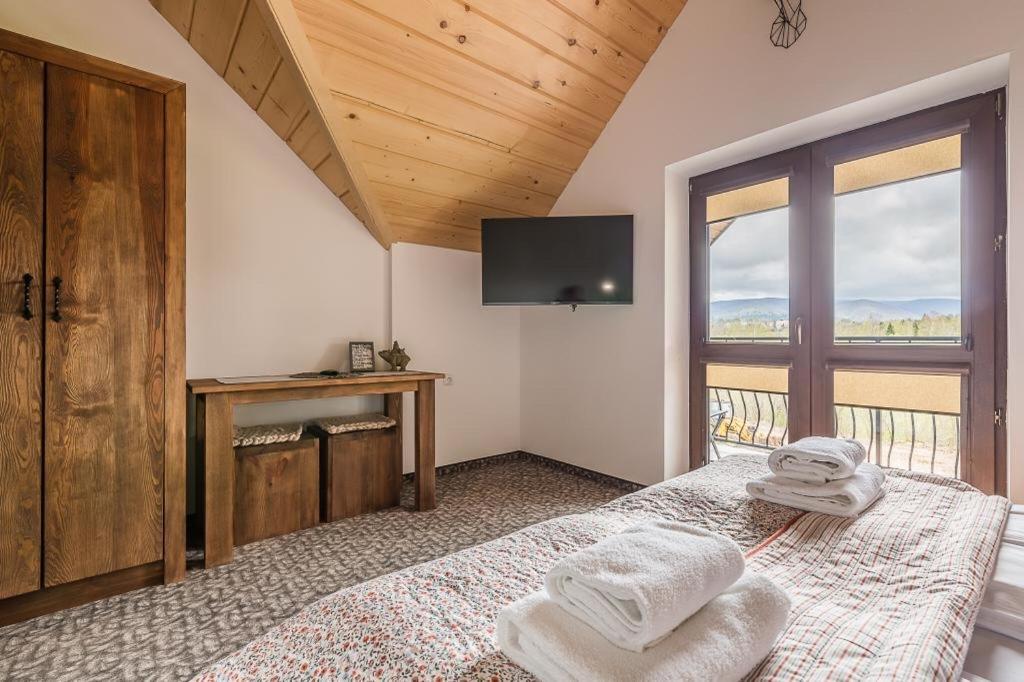 Smerek 119- Baza Przy Szlaku - 10