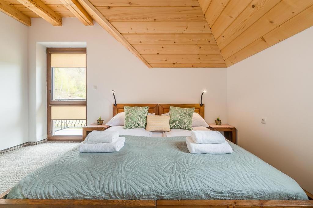 Smerek 119- Baza Przy Szlaku - 4