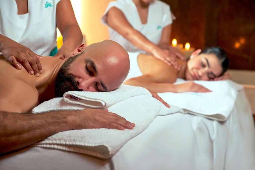 Majutusasutuse Sheraton Buganvilias Resort & Convention Center külastajad