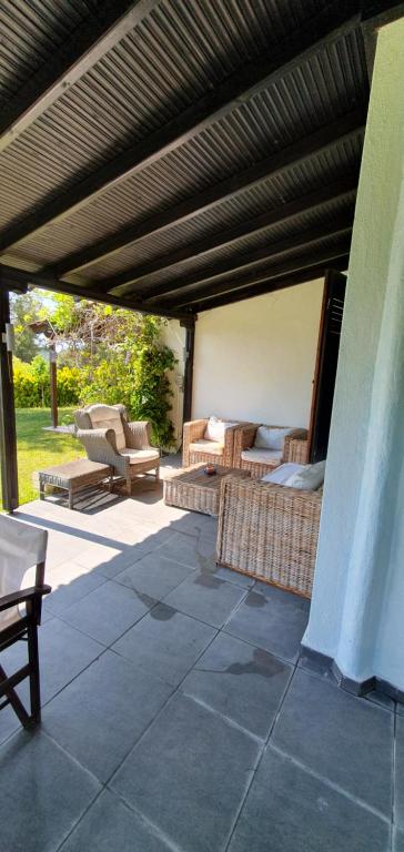 A seating area at nikol villa elani