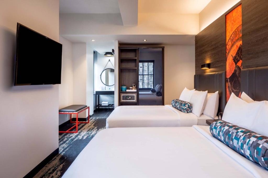 Aloft Philadelphia Downtown - Queen Room With Two Queen Beds