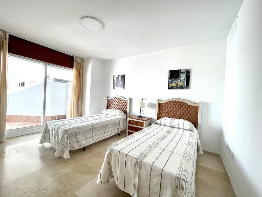 Fotografie z fotogalerie ubytování Ático Dúplex en Guadalmina v destinaci Marbella