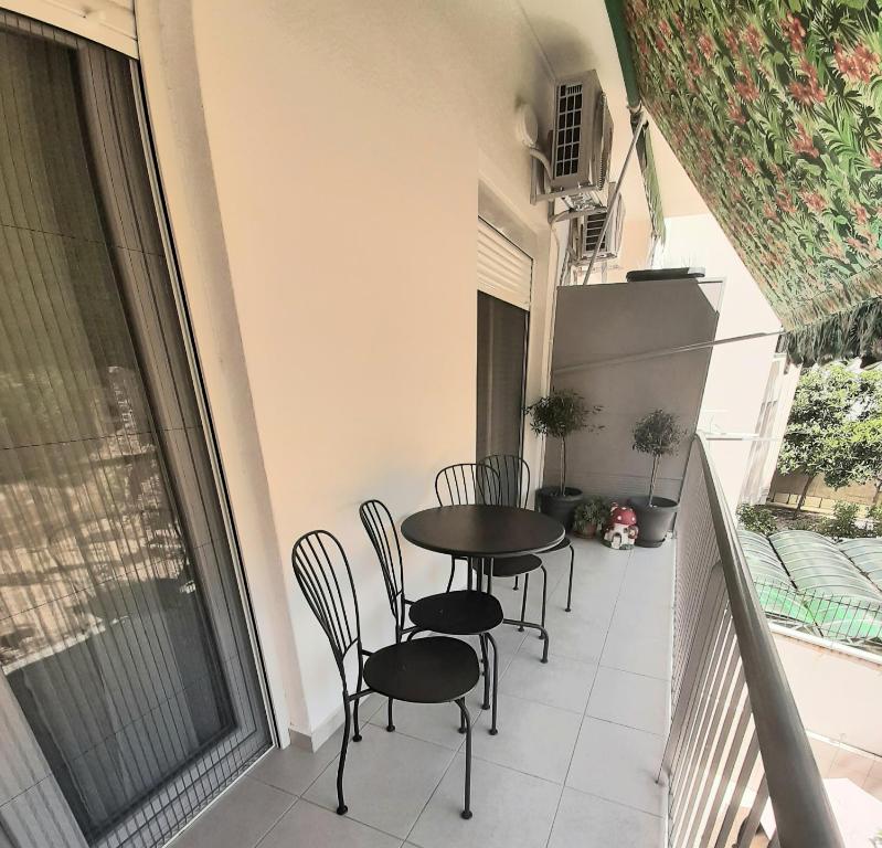 Balkon lub taras w obiekcie Acropolis Ancient World - 5 minutes from subway and Acropolis Museum