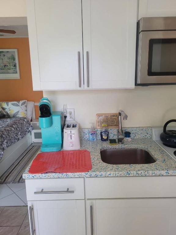 ~ Cozy In-law Apartment Close to Siesta Key ~ photo