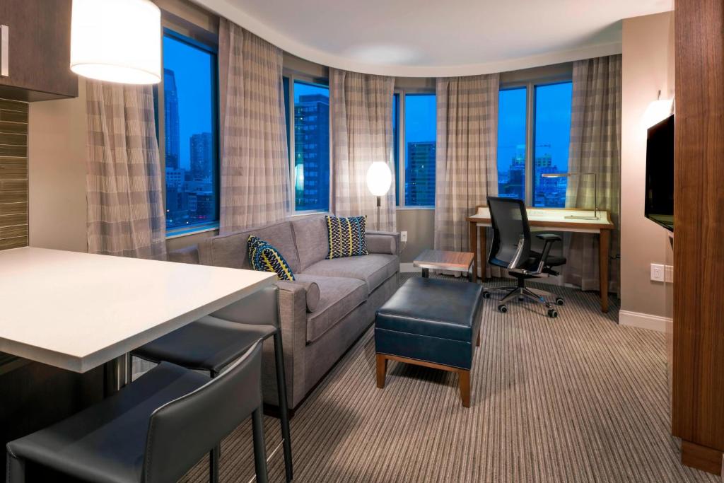 Residence Inn by Marriott Jersey City - 
