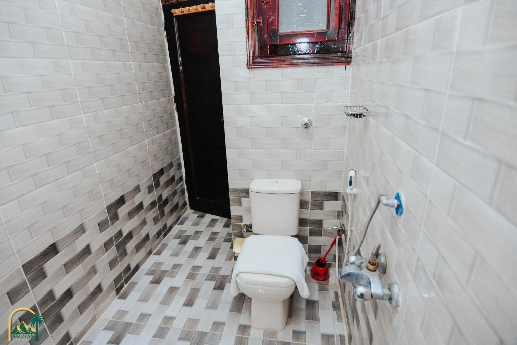 Koupelna v ubytování amzran hotel siwa