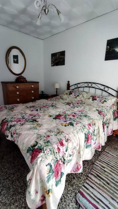 Postel nebo postele na pokoji v ubytování Charming Three Bedroom Apartment in Alcoi (with WIFI)
