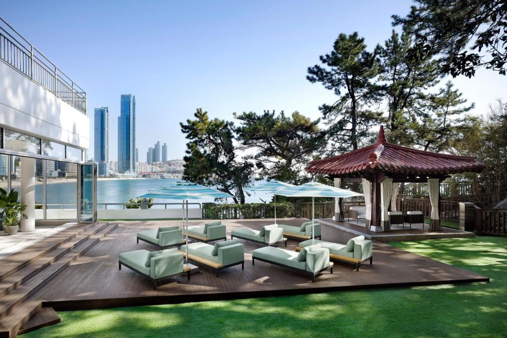 Bazén v ubytování The Westin Josun Busan nebo v jeho okolí