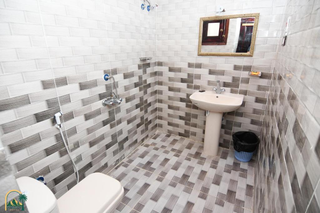 Koupelna v ubytování amzran hotel siwa