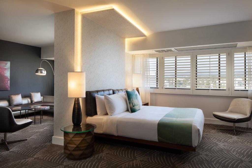 W Los Angeles – West Beverly Hills - Wow One-Bedroom Hospitality King Suite