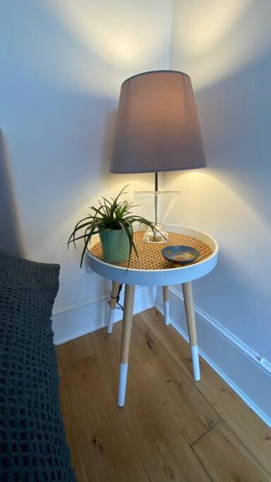 2 Bedroom Flat in Camberwell Green - Central Location with excellent connections to tourist attractions and main London airports photo