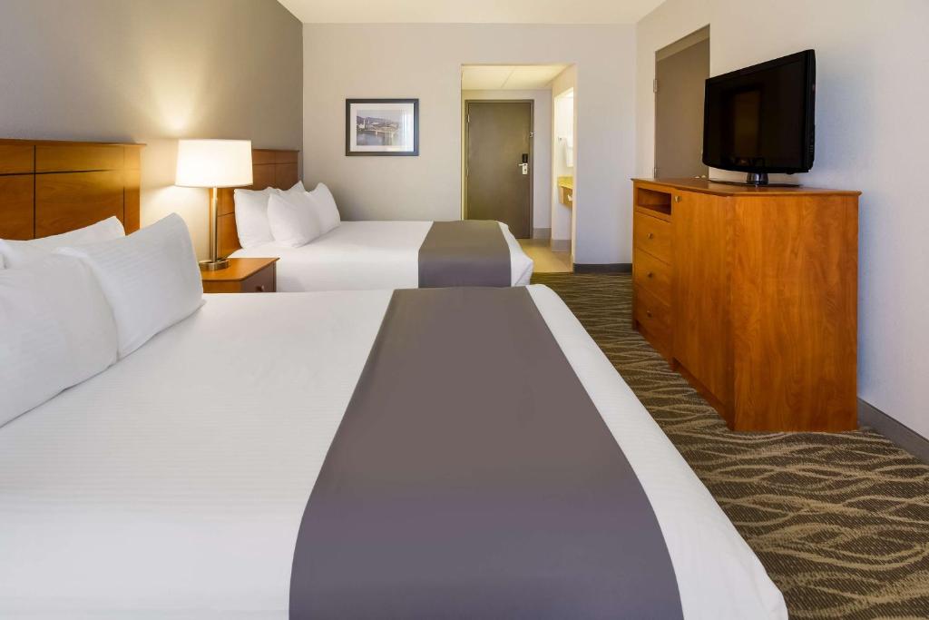 Best Western Lock Haven - Queen Room - Non-Smoking