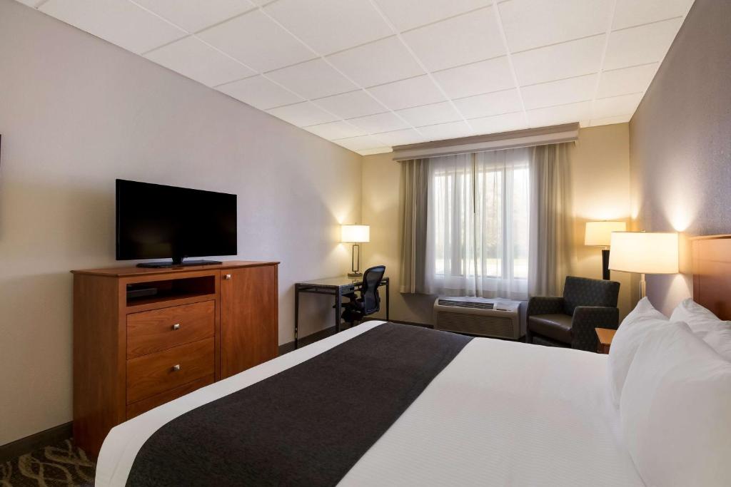 Best Western Lock Haven - Queen Room - First Floor/Non-Smoking