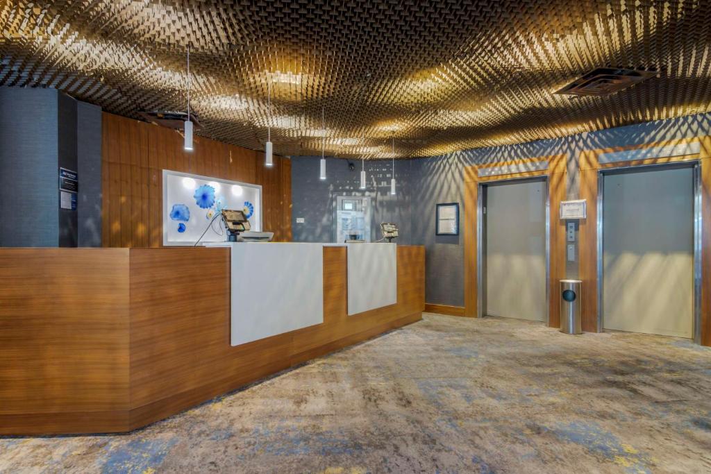 Best Western Premier Chateau Granville Hotel & Suites & Conference Centre - Resim 12