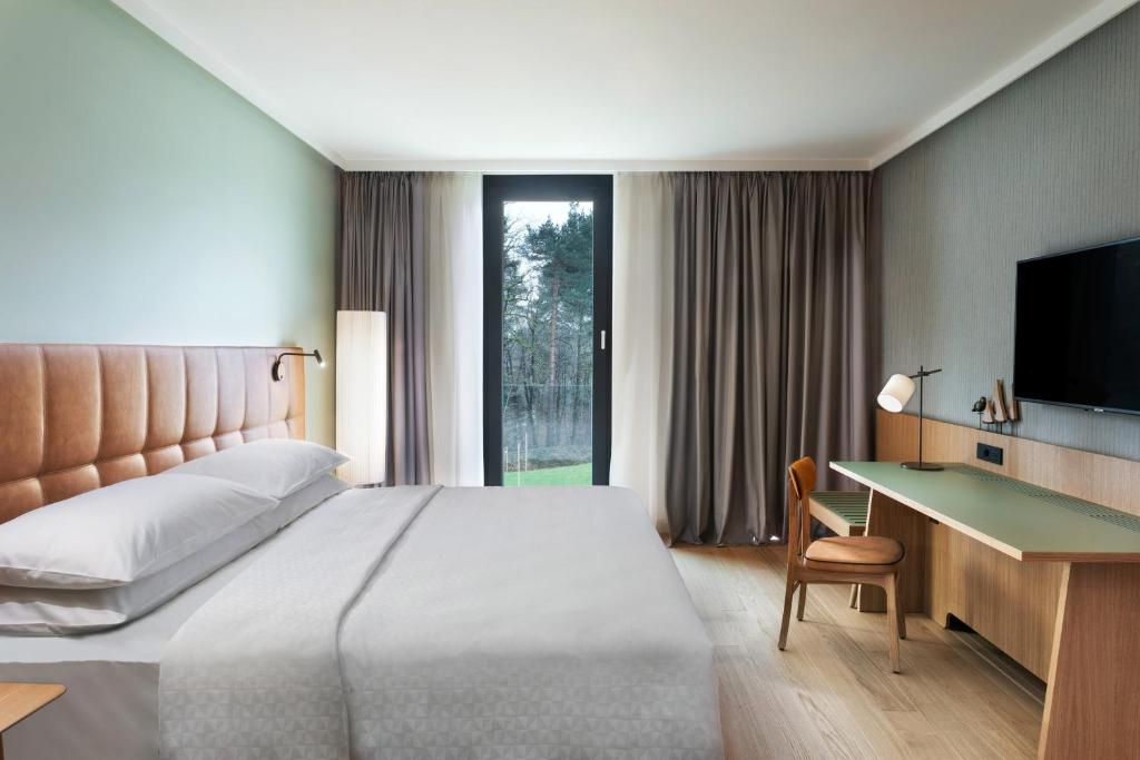 Four Points by Sheraton Ljubljana Mons - Business Suite, 1 Bedroom Suite, 1 King