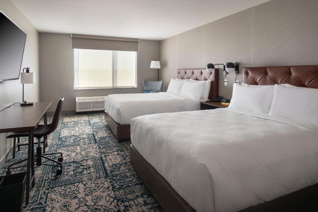 Postel nebo postele na pokoji v ubytování Four Points by Sheraton Albany