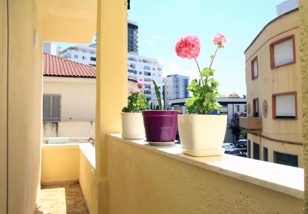 Balkón nebo terasa v ubytování Old Town boulevard apartment in city center