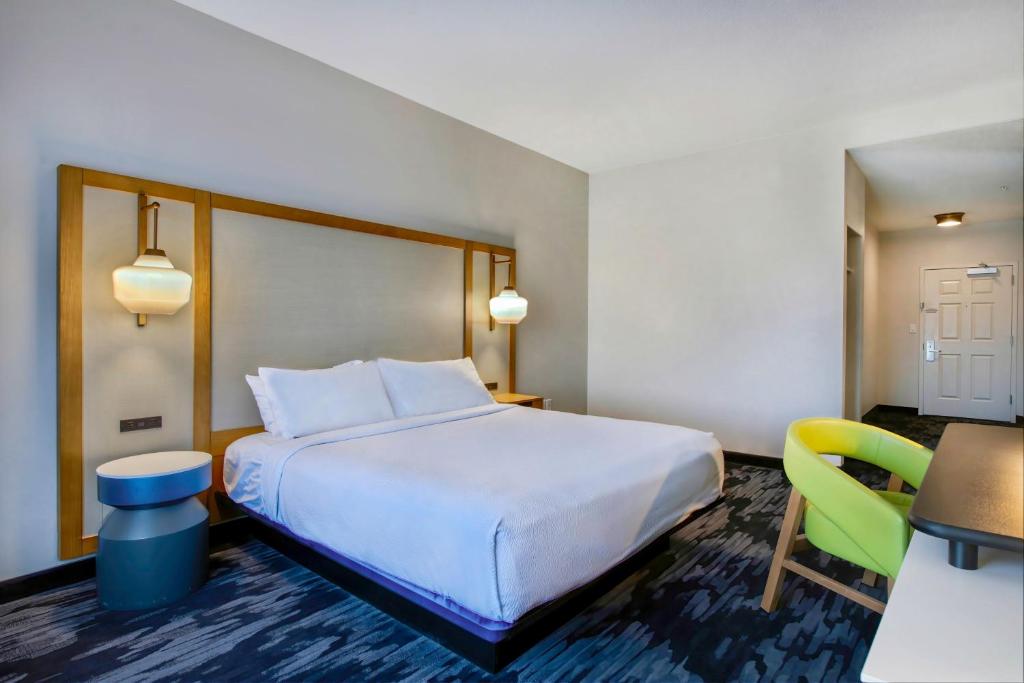 Fairfield Inn & Suites by Marriott Cortland - King -logeerkamer