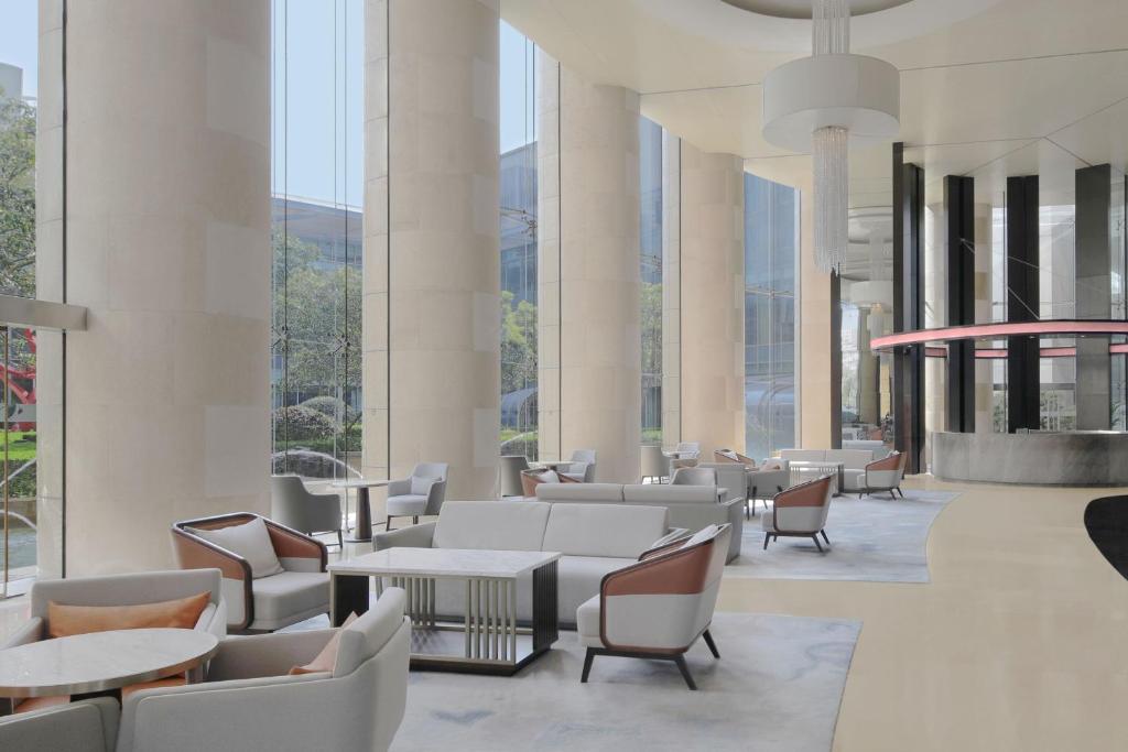 Posezení v ubytování Sheraton Grand Shanghai Pudong Hotel & Residences