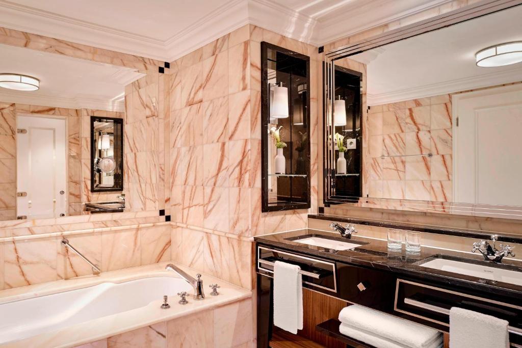 The Ritz-Carlton, Berlin - 4