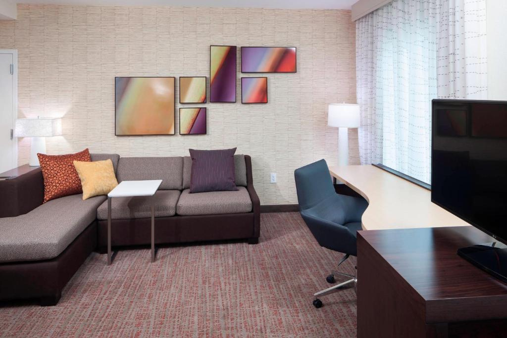 Residence Inn by Marriott Near Universal Orlando - King Studio With Sofa Bed