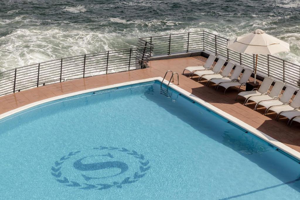 A piscina em ou perto de Sheraton Miramar Hotel & Convention Center