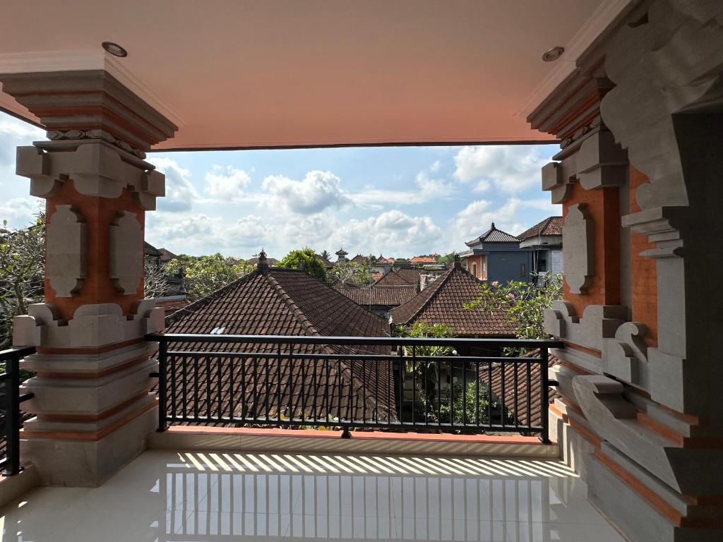 Balkón nebo terasa v ubytování Adipana Bungalow-Balinese Room