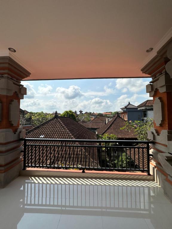 Balkón nebo terasa v ubytování Adipana Bungalow-Balinese Room