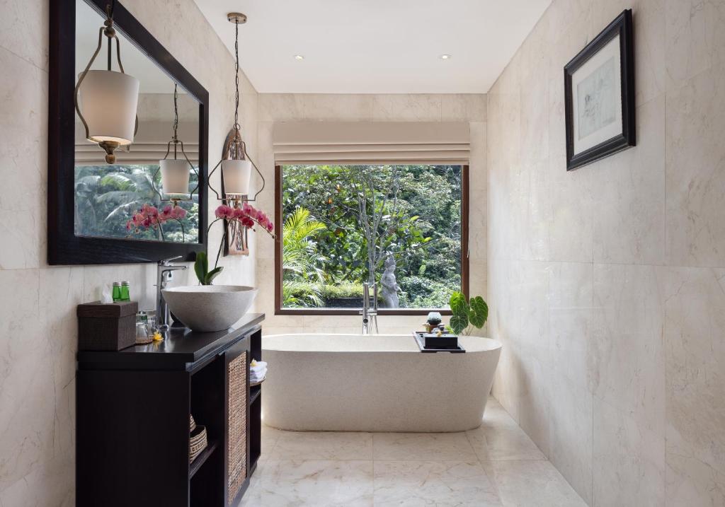 The Kayon Valley Resort - 17