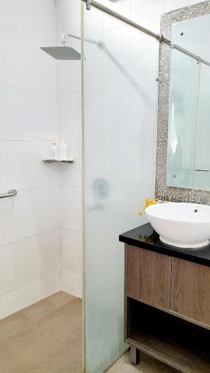 Koupelna v ubytování Surokarsan 9 House Yogyakarta
