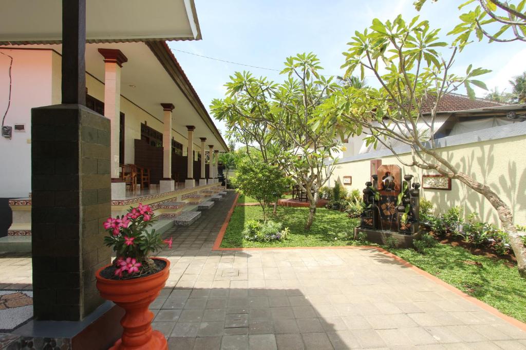 Zahrada ubytování Frangipani Homestay