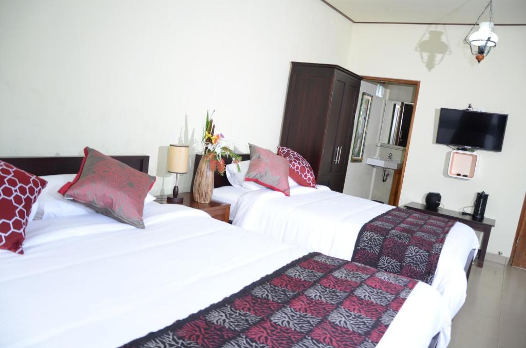 Amartya Puri Green Cottages - Sala Familiar Con Baño