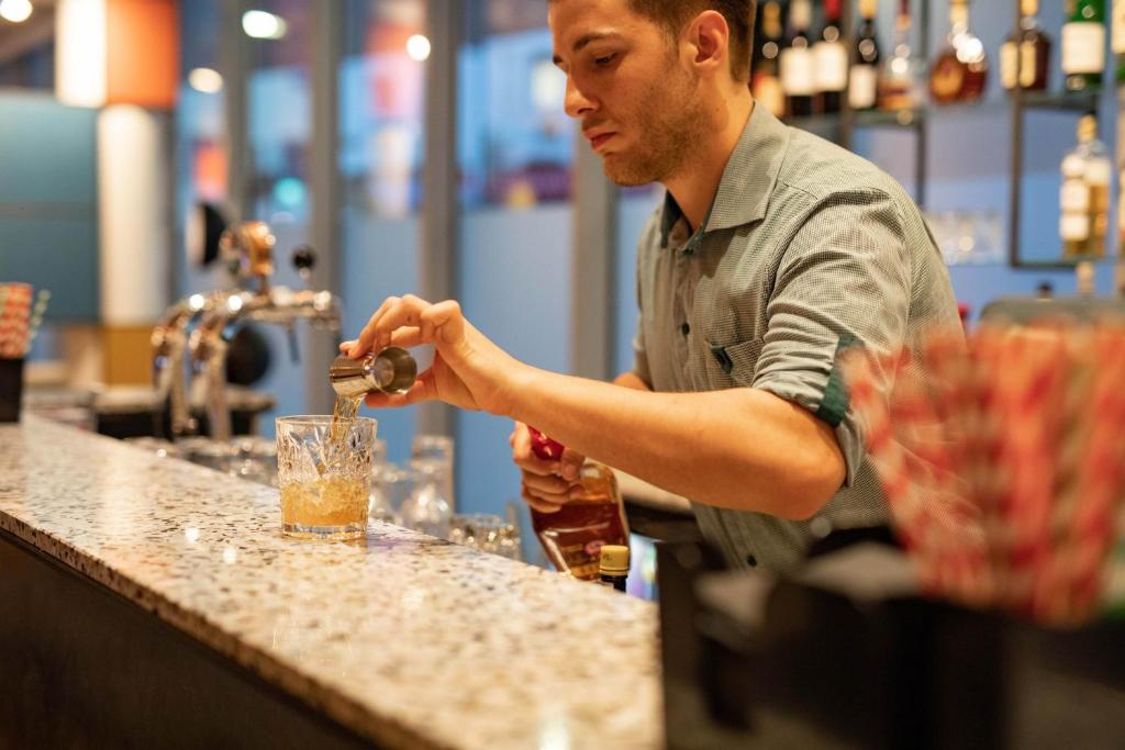 Bebidas en Holiday Inn London - Whitechapel by IHG