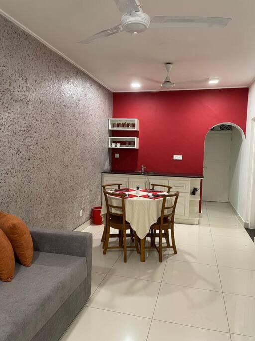 CHANTHE BAMBA, ‘the most convenient’, Colombo, Sri Lanka