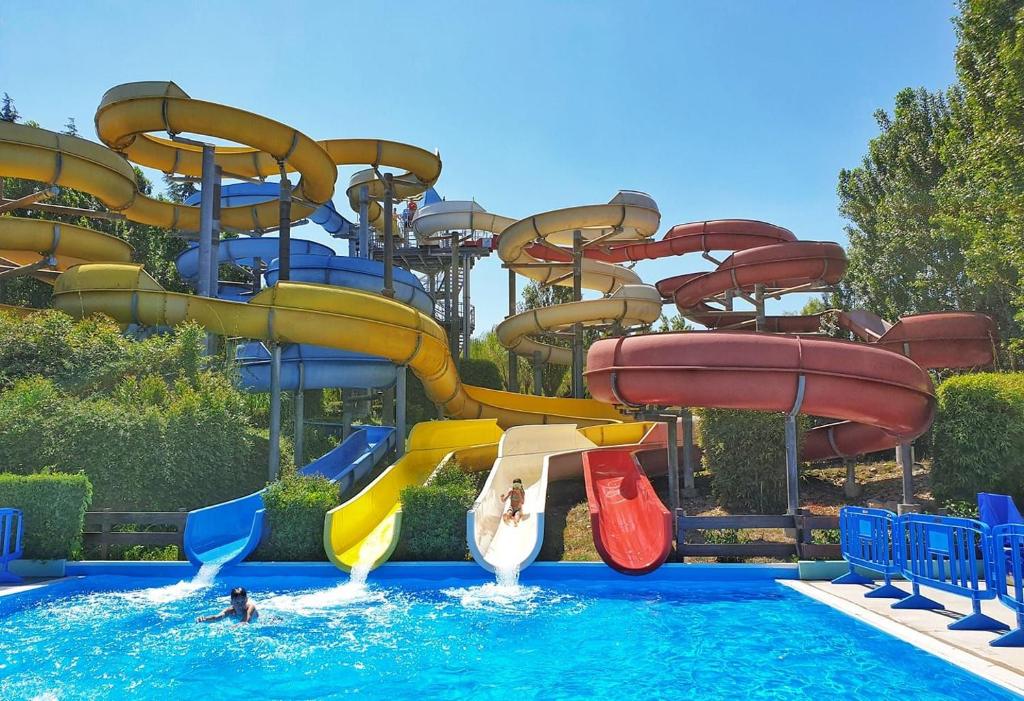 Bazén v ubytování A casa dei nonni B&B nebo v jeho okolí