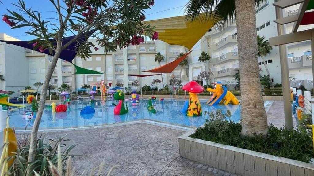 Bazén v ubytování Palm lake resort Folla Monastir nebo v jeho okolí