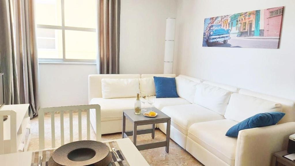 Modern and centric apartment with Air Conditioning - by TENERIFEHINTS