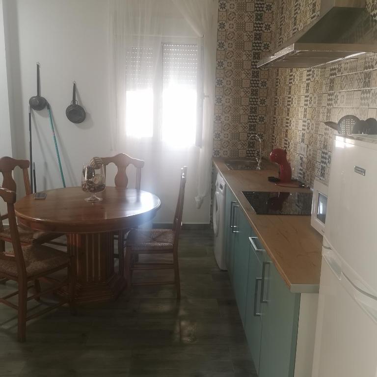 Kuchyň nebo kuchyňský kout v ubytování Apartamentos Sanlucar Beach 1