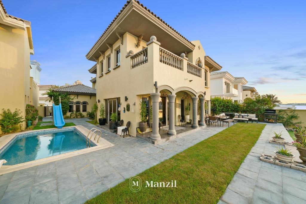 Fotografie z fotogalerie ubytování Manzil - Ultra Luxury 5BR Villa with Pool and Beach Access in Palm Jumeirah v Dubaji
