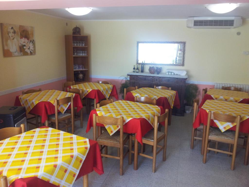 Reštaurácia alebo iné gastronomické zariadenie v ubytovaní La Colombella