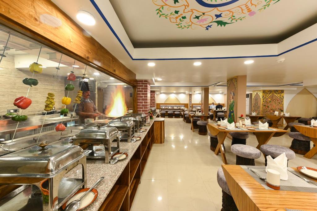Restaurace v ubytování Hotel Ganga Ratan