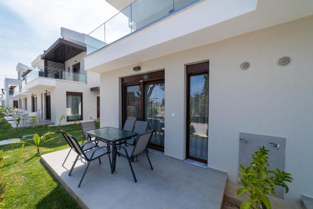 Balkón nebo terasa v ubytování Argilos & Argilos Deluxe Residential Complexes